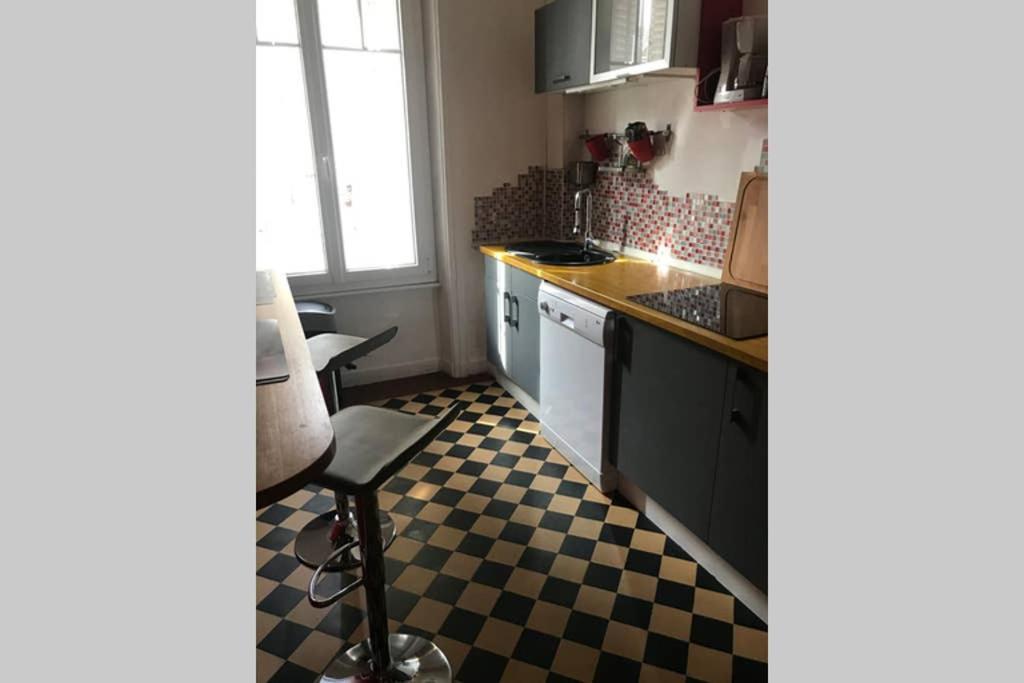 Appartement Spacieux Limoges Centre Garage Wifi Екстериор снимка